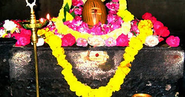 Hyderabad to Srisailam cabs 