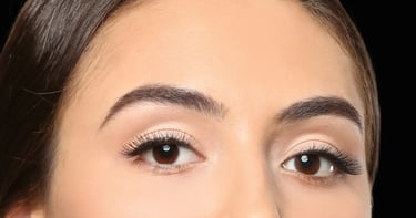 Classic EYELASH EXTENSIONS example picture