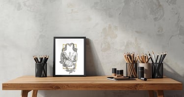mise en scène d'un print A4 encadré et posé sur une table à dessin