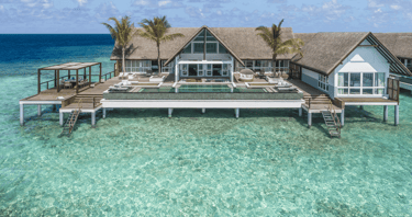 Four Seasons Landaa Giraavaru