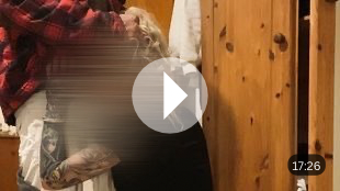Mia Engel Official Hardcore Video mit Handwerker - Blowjob, Anal, BDSM-Elemente & Creampie.