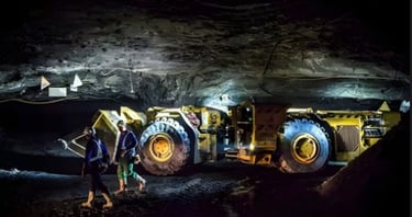 pojazd górniczy w kopalni, służący do ładowania urobku
