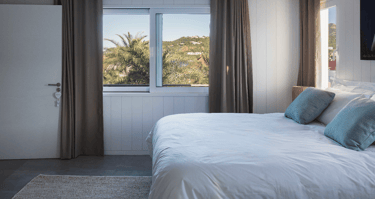 chambre tout confort et vue imprenable sur la plage de st jean àst barths