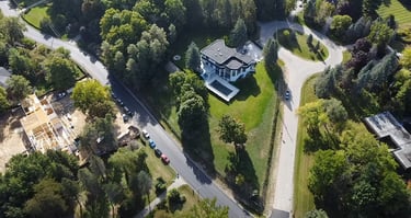 Drone footage of an estate dwelling in King City.