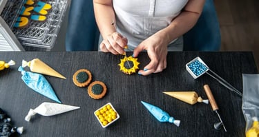 Como ganhar dinheiro com trabalhos manuais — guia para artesãos