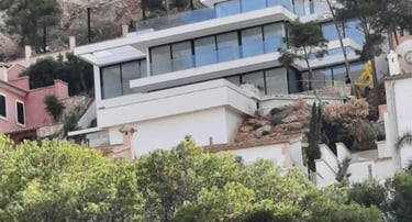 Chalet de lujo con vistas al mar Mediterráneo.