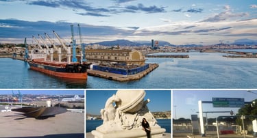 Vista do porto de Marselha na chegada, com estátuas e monumentos contrastando com a modernidade do cais