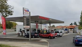 L'entrée de la station Total du Garage des Sablières à Niort