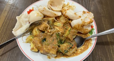 Gado-Gado Ibu Sumiati: Gado-Gado Terenak di Kota Pontianak, Lokasi di Jl. M. Sohor Gg. Pancawarna