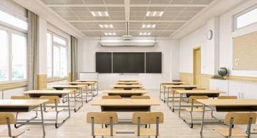 Pintores profesionales aplicando pintura ecológica sin olor en un colegio de Bilbao