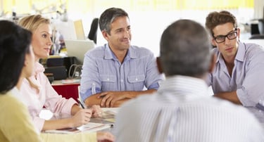 įmonės kolektyvas dalyvauja protų mūšyje