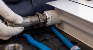 Désembouage de radiateur par Karukera Plomberie pour une meilleure performance.