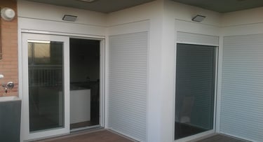 Correderas-Elevables de PVC para salida a terraza atico.