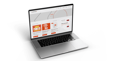 laptops con una web en el interior de diseño