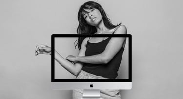 Retrato de una modelo posando, que hizo un curso con Coach4Models