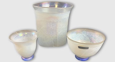 Vase et coupes Network Blue de Bertil Vallien pour Kosta Boda