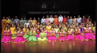 Picture of Thirkan Lalit Kkala Kendraa group members and students 