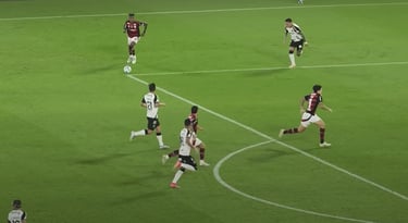 Bruno Henrique em ataque do Flamengo x Atlético MG
