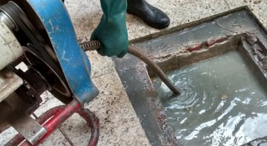 desentupimento de caixa de esgoto