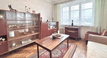 Namas su zemes sklypu ir garazu Sargenuose