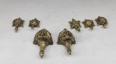 "Brass Designer Turtle Family–Two Large Turtles with Multiple Small Turtles–Front Side View-for global shipment"
