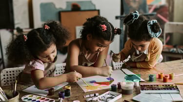 Levar arte para escolas e comunidades com baixo acesso cultural é mais do que oferecer oficinas