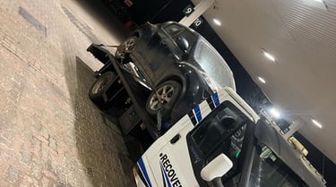 alt="Roadside vehicle recovery truck operating in Malvern"