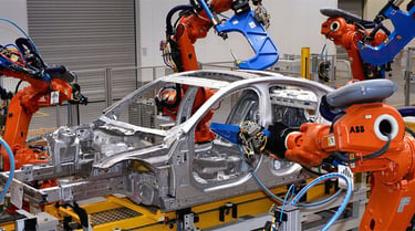 Otomatikleştirilmiş montaj hattı görünümü