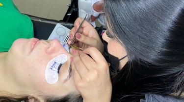 Curso Iniciante Extensão de Cílios