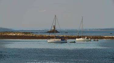 Vue des Glénan, dans le guide de tourisme nautique