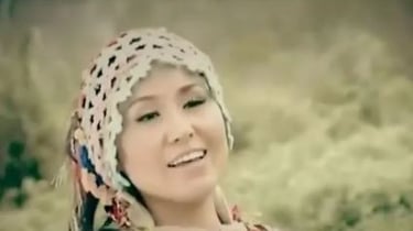 轻快好听的歌曲: 乌兰托娅 《我要去西藏》 高清。