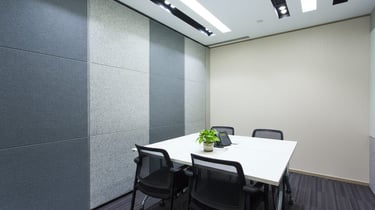 small meeting room to book by hour in kwun tong hong kong near railway station in cheap price 