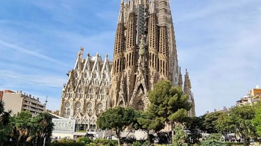 Tour em Barcelona: Sagrada Família, Parque Güell, La Rambla, Casa Batlló, Museu Gótico...