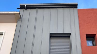 façade en joint debout en zinc quartz