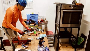 Fabrication artisanale et savoir-faire local, atelier local de recyclage, Plastnat 