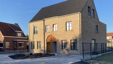 2 halfopen woningen met luxueuze afwerking