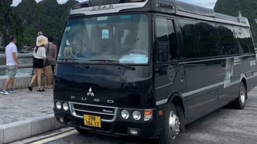 Hanoicarrent.com private car and driver