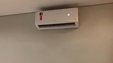 instalação de ar condicionado em uma parede 