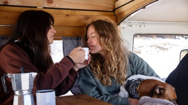 Gils Drinking Coffe in Camper Van