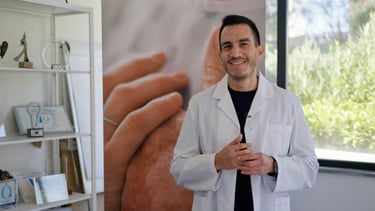COMERCIAL CLINICO VIDEO MARKETING PARA AMBITO MEDICO Y CLINICO, DENTAL, PROTESIS, HOSPITALES, CIRUJI