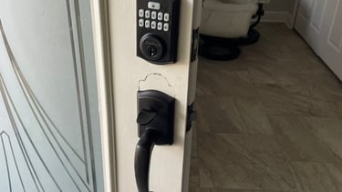 Emergency locksmith service for residential lockout in North Florida