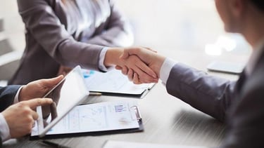 Evaluación discreta del servicio al cliente para asegurar la calidad y consistencia de la experiencia del cliente