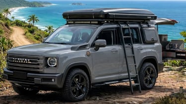 Haval H9 Nomad Concept preparado para camping em praia com barraca de teto, cozinha traseira