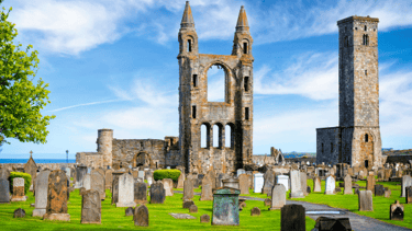 St Andrews Cathdral Ruins and graveyard