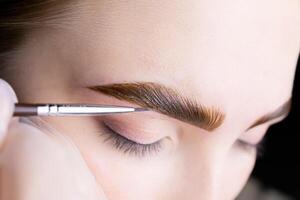 Brow tinting