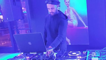 Dj