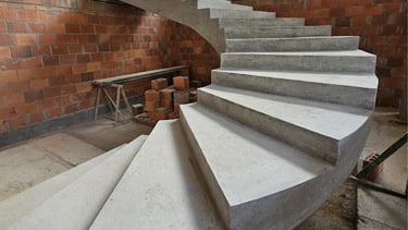 Escada ornamental em concreto aparente - Barão 428 - Woss Inc. - Porto Alegre/RS