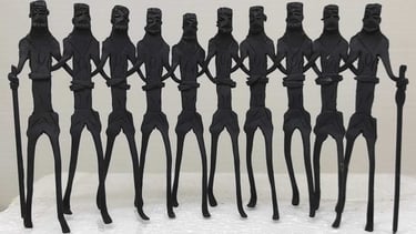 "Tribal group dance iron sculpture with 10 handmade figures – Bastar craft-Globally tradable"