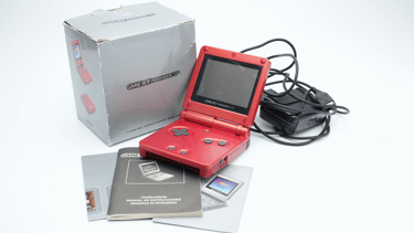 Une GameBoy Advance SP rouge !