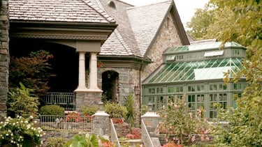 Beautifully painted homes by American Painting Specialist in Fort Wayne and Northeast Indiana.